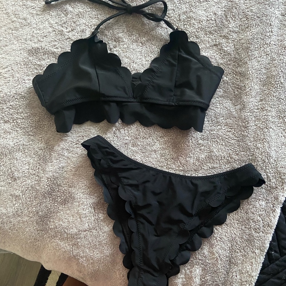 SHEIN bathing suit top and bottom